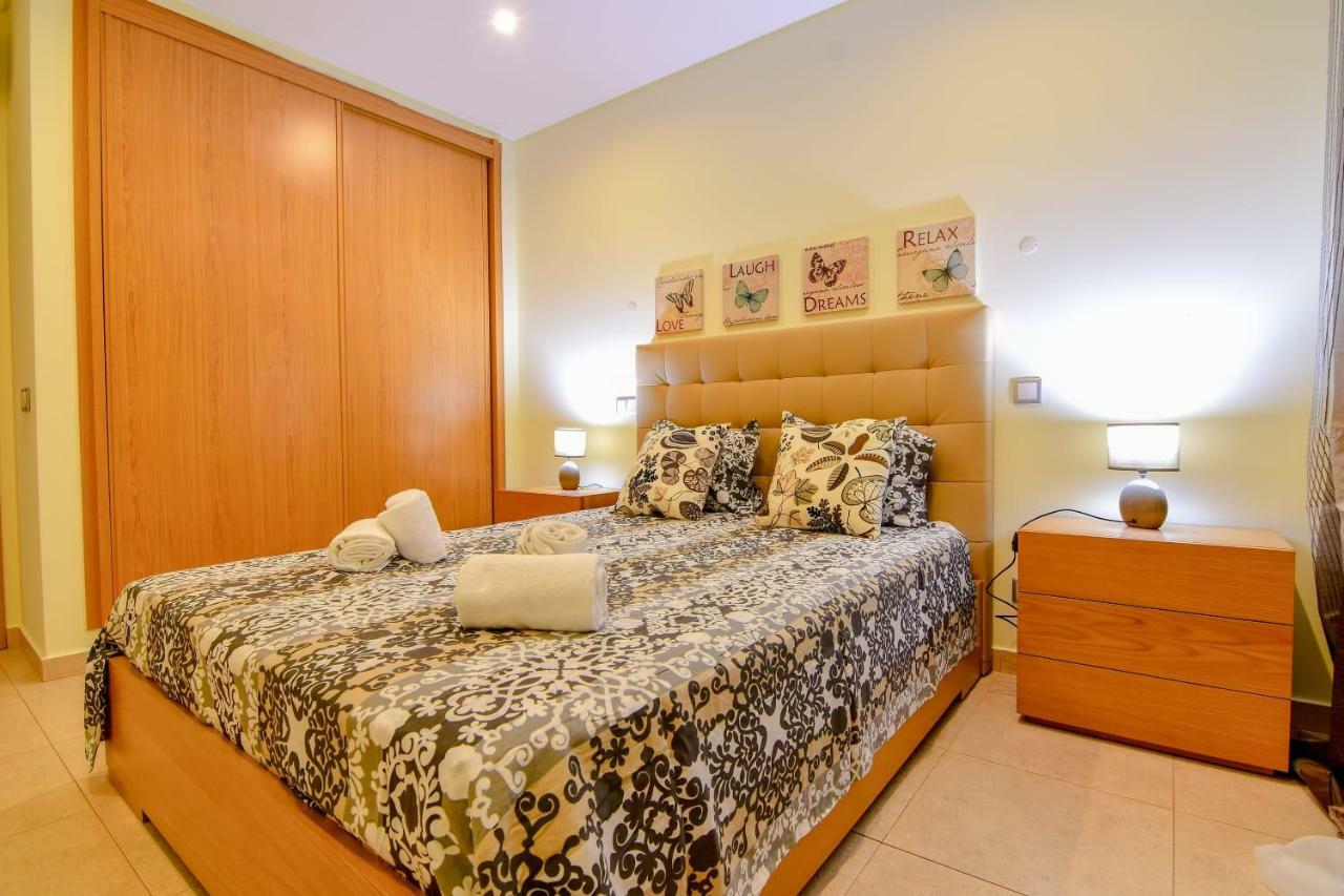 Stunning Villa With Pool 阿尔布费拉 外观 照片